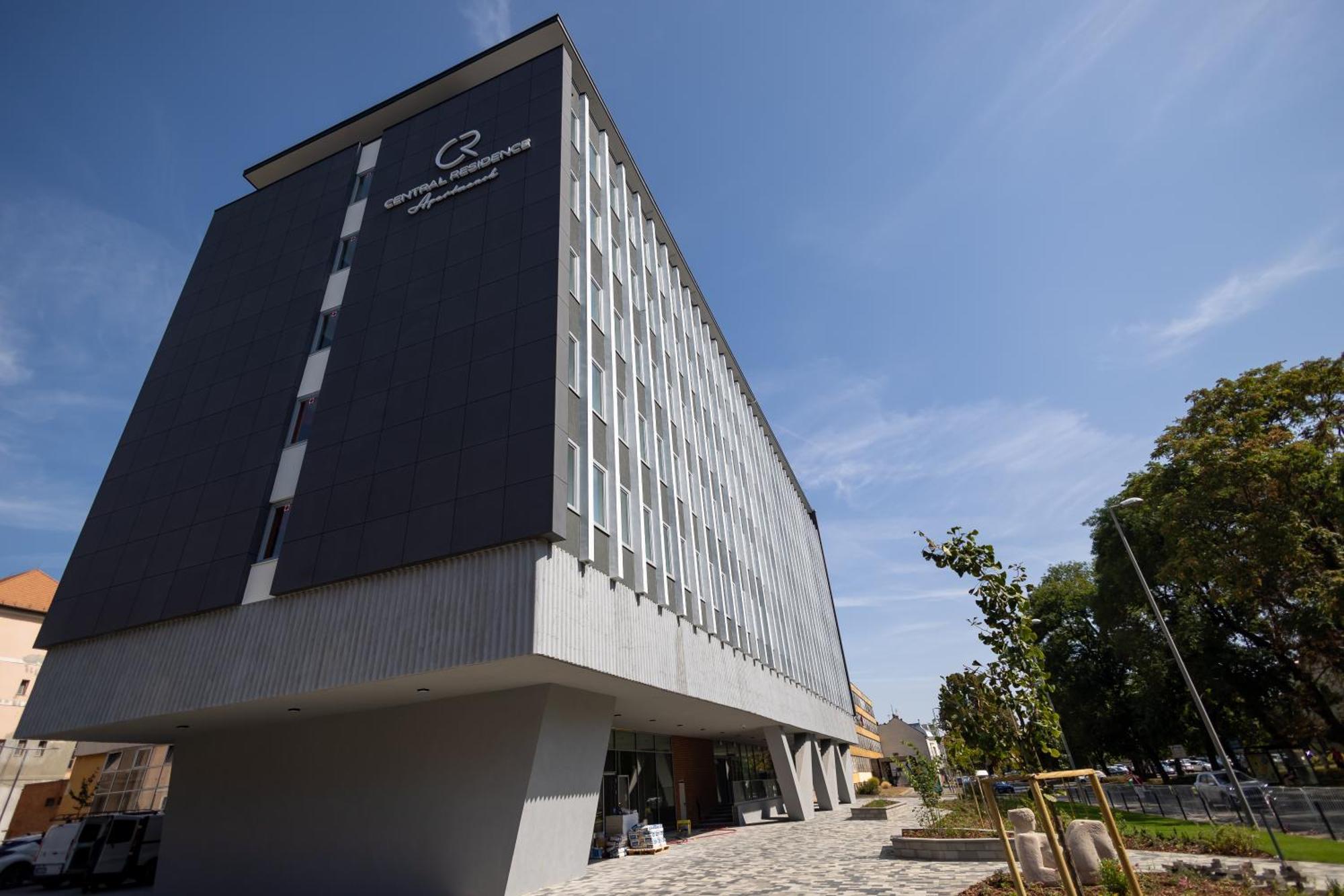 Central Residence Apartmanok Мішкольц Екстер'єр фото