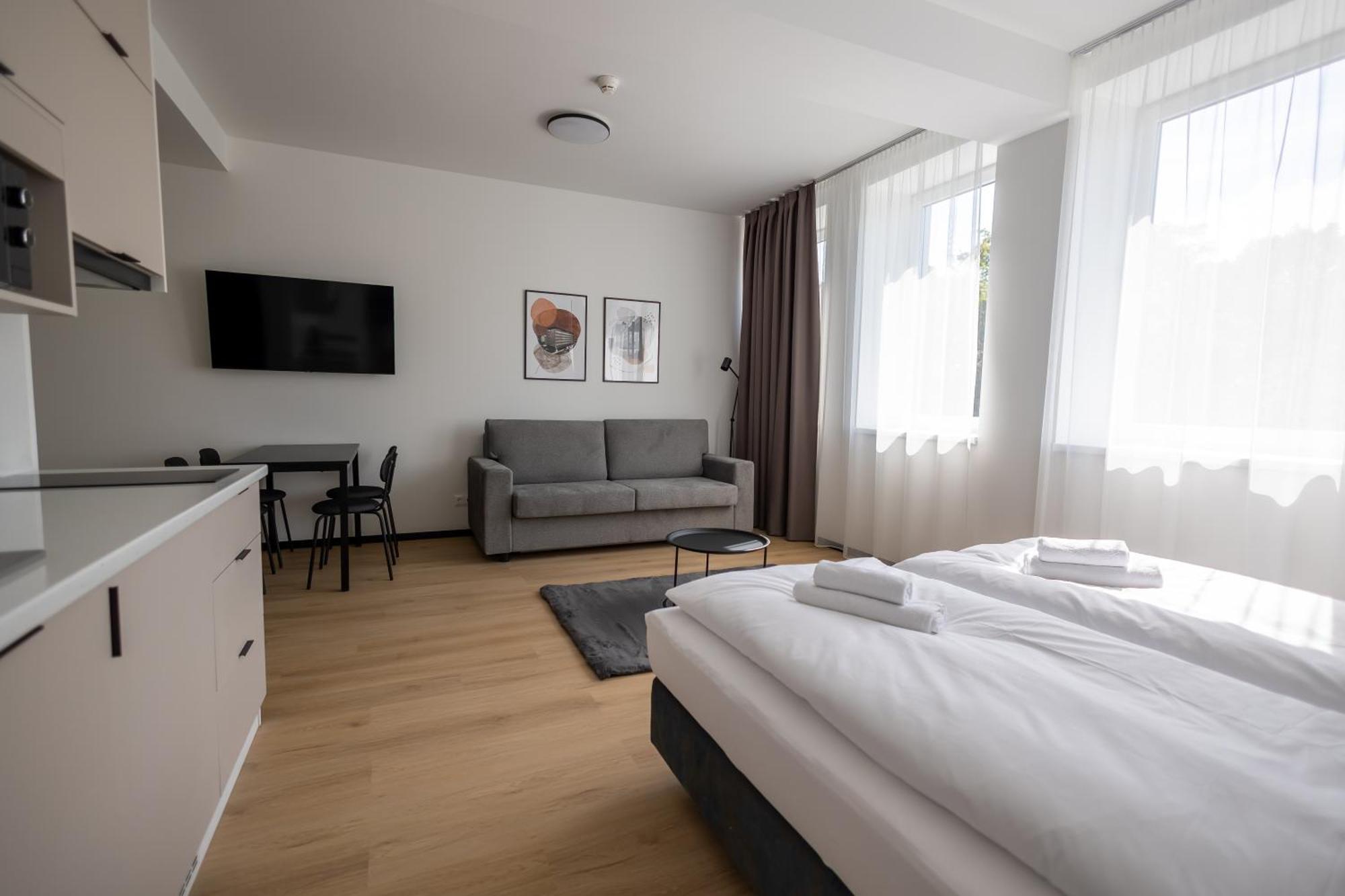 Central Residence Apartmanok Мішкольц Екстер'єр фото