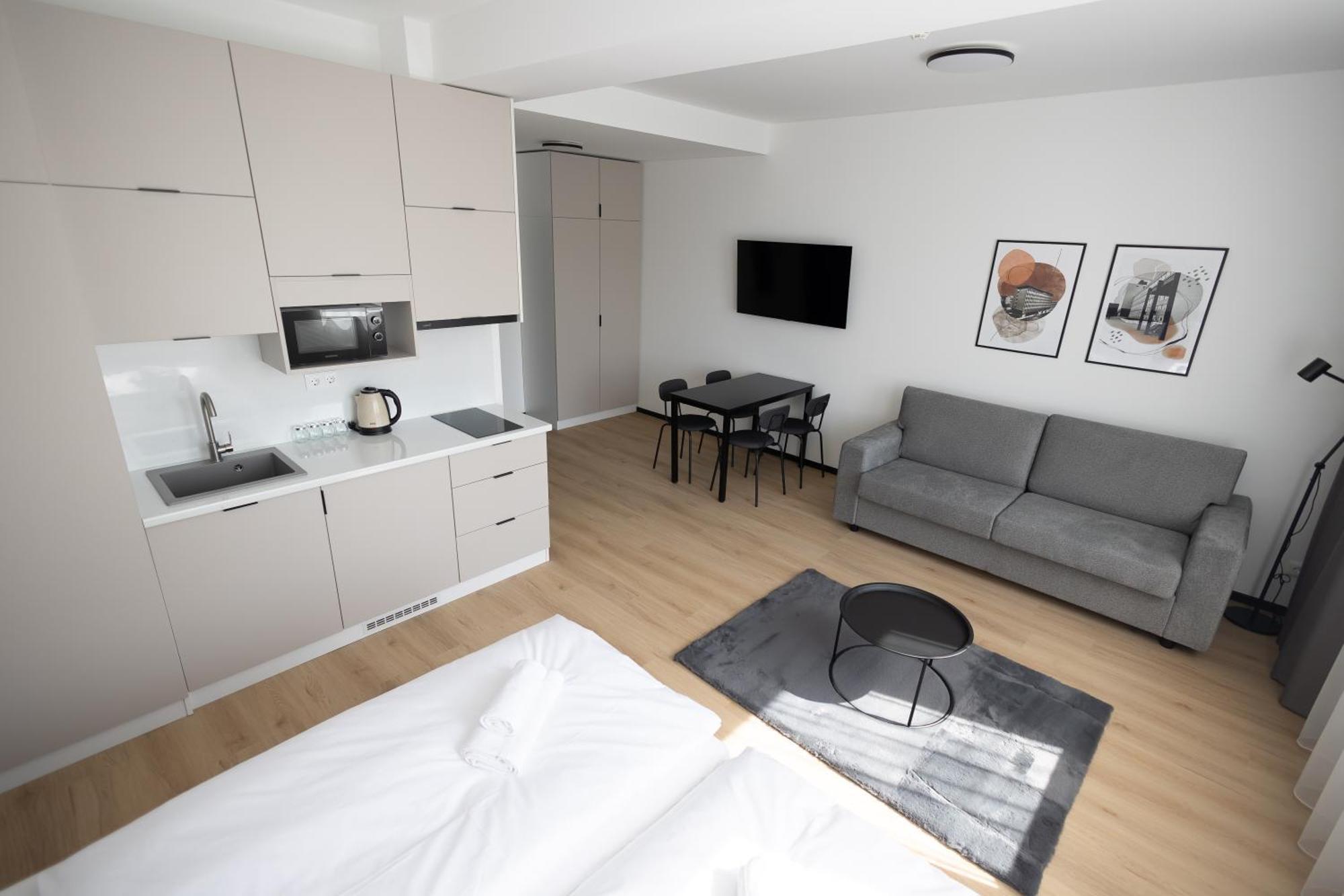 Central Residence Apartmanok Мішкольц Екстер'єр фото